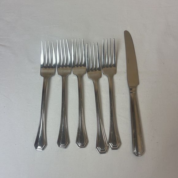 Oneida Dining Oneida Lido Stainless Europa 81 Glossy Silverware Flatware 5 Forks 1knife